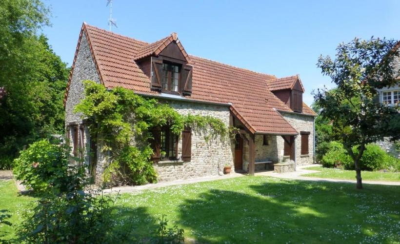 saint-nicolas-de-pierrepont-meuble-stable-cottage-1 - PROPRIETAIRE